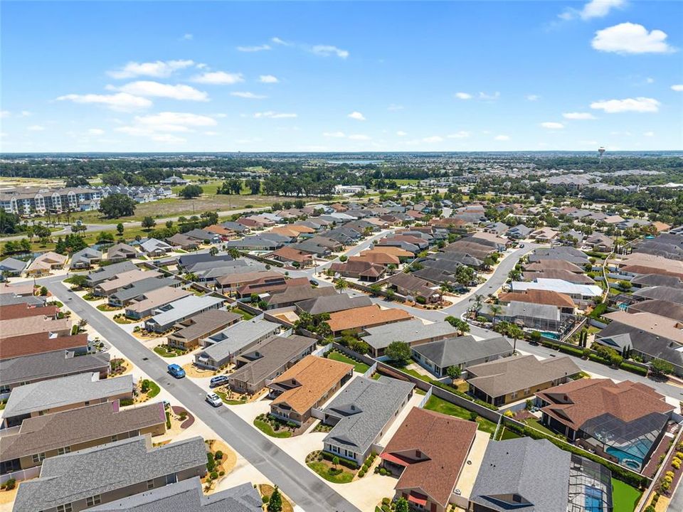 For Sale: $549,900 (3 beds, 2 baths, 1938 Square Feet)
