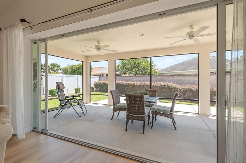 For Sale: $549,900 (3 beds, 2 baths, 1938 Square Feet)