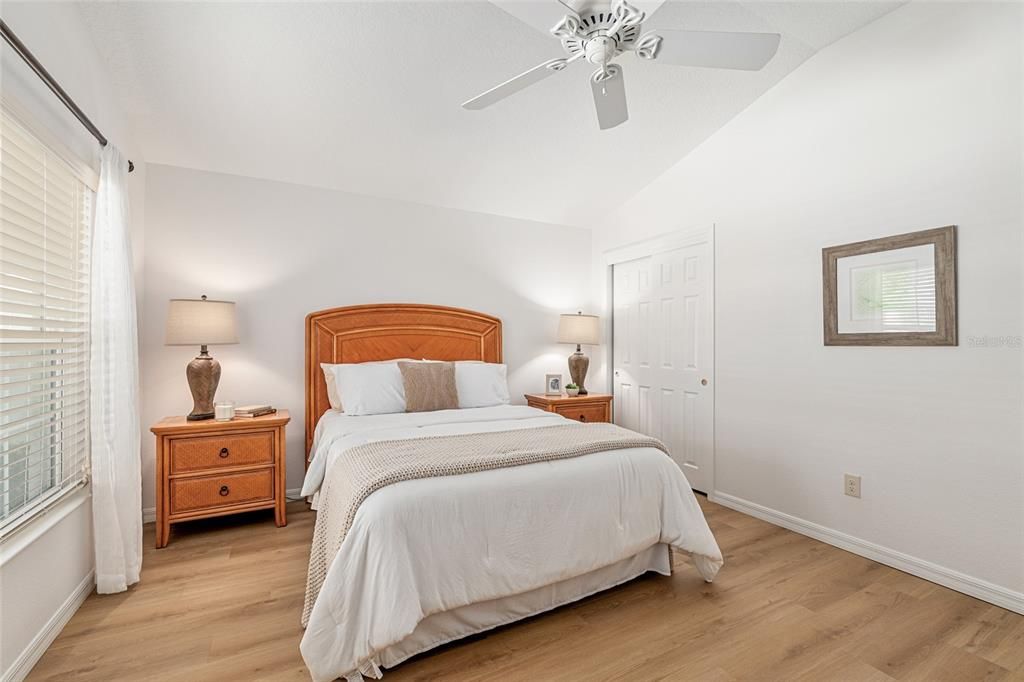 For Sale: $549,900 (3 beds, 2 baths, 1938 Square Feet)