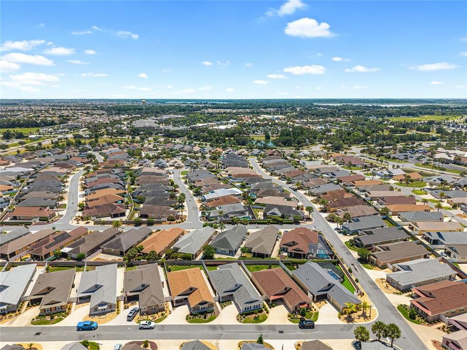 For Sale: $549,900 (3 beds, 2 baths, 1938 Square Feet)