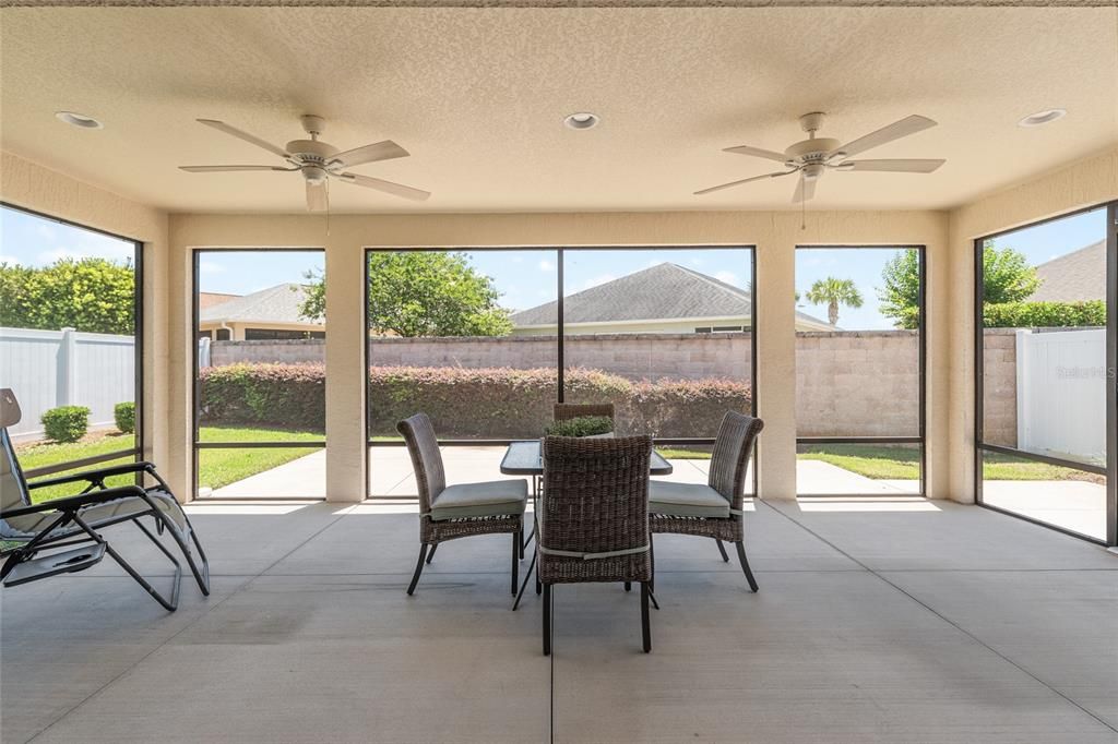 For Sale: $549,900 (3 beds, 2 baths, 1938 Square Feet)