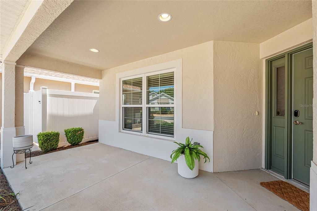 For Sale: $549,900 (3 beds, 2 baths, 1938 Square Feet)