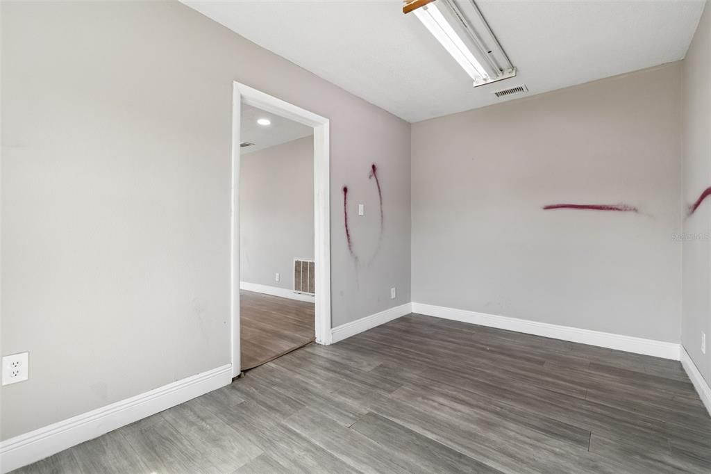 Activo con contrato: $219,900 (3 camas, 2 baños, 1388 Pies cuadrados)
