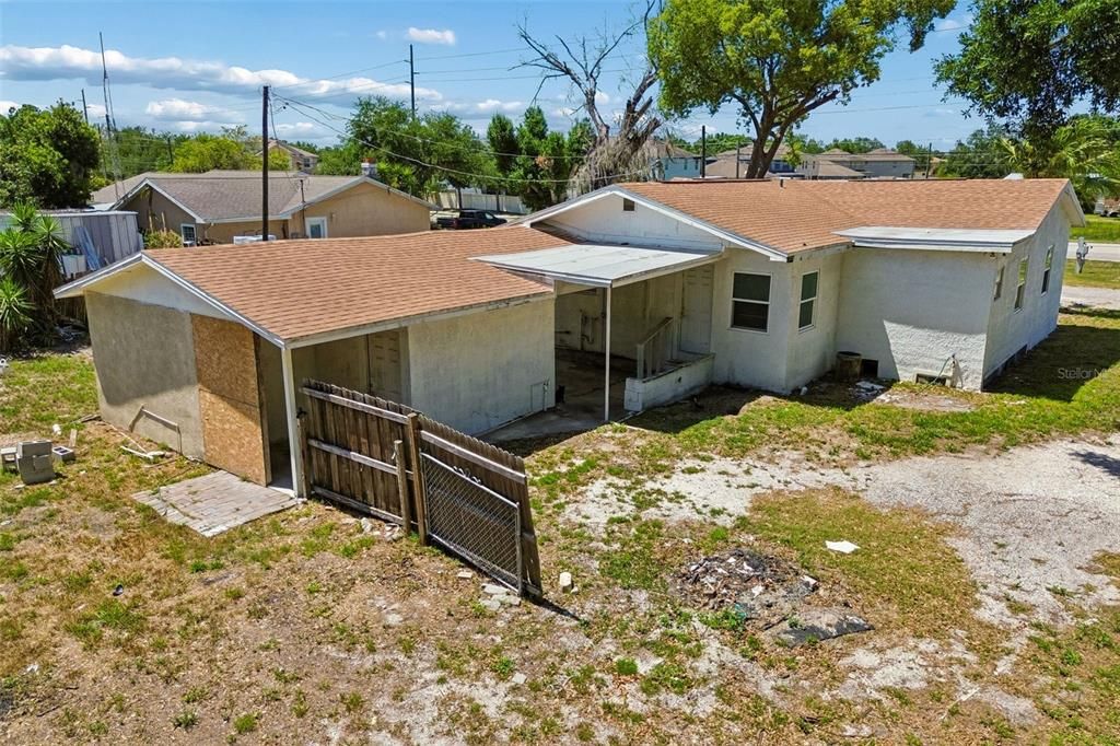 Activo con contrato: $219,900 (3 camas, 2 baños, 1388 Pies cuadrados)
