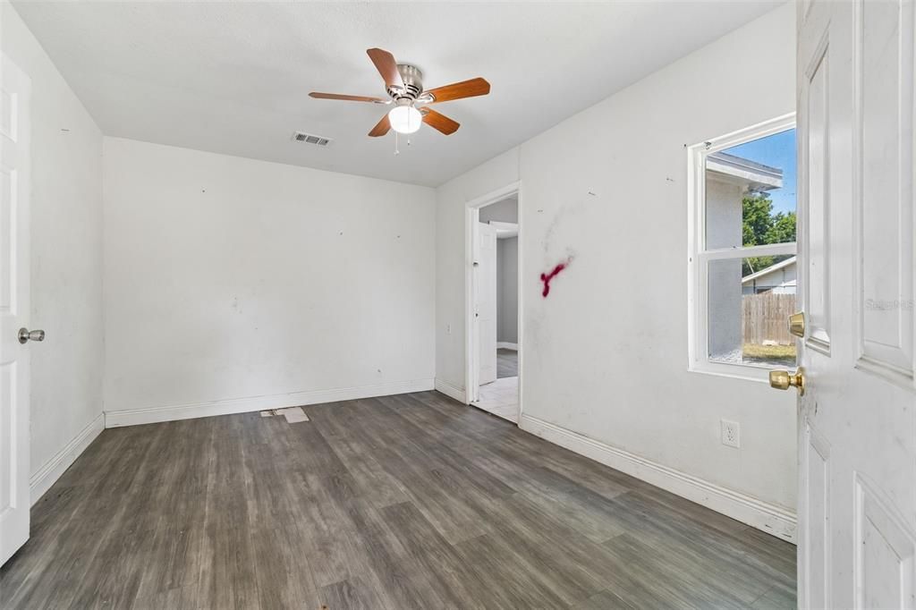 Activo con contrato: $219,900 (3 camas, 2 baños, 1388 Pies cuadrados)
