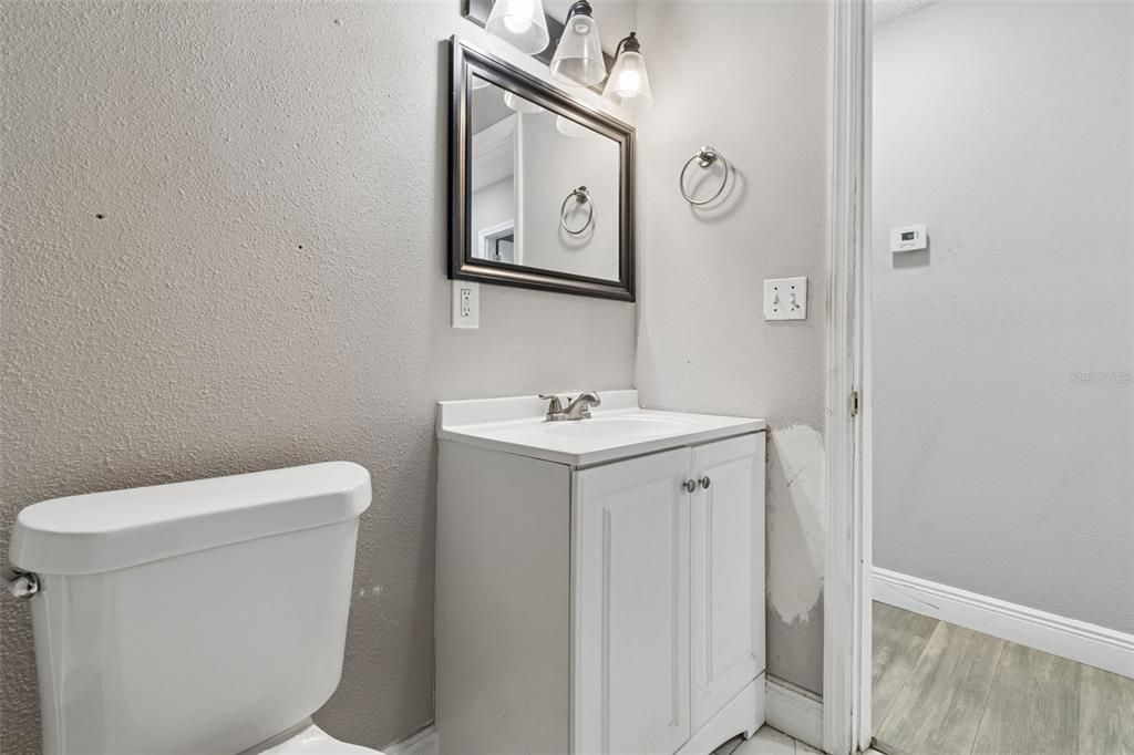 Activo con contrato: $219,900 (3 camas, 2 baños, 1388 Pies cuadrados)