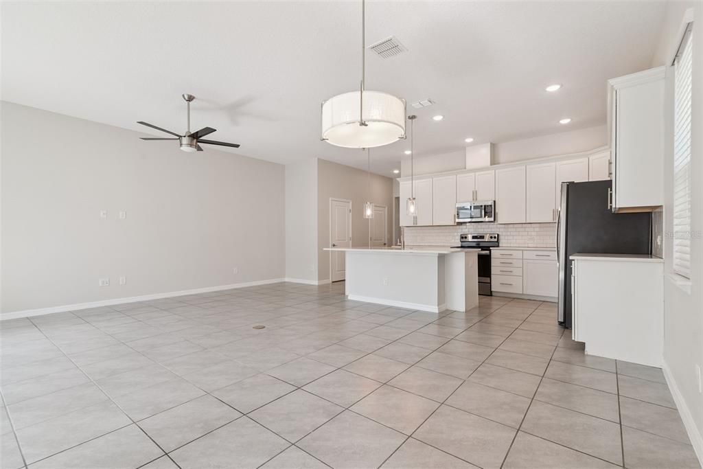 Active With Contract: $434,000 (4 beds, 3 baths, 2200 Square Feet)