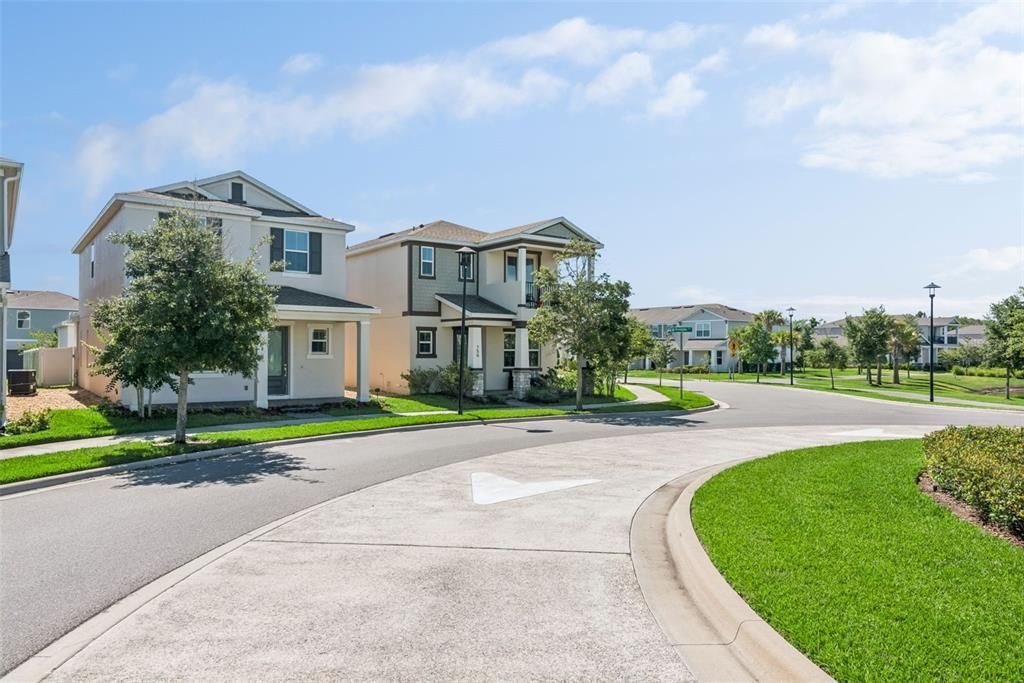 Active With Contract: $434,000 (4 beds, 3 baths, 2200 Square Feet)