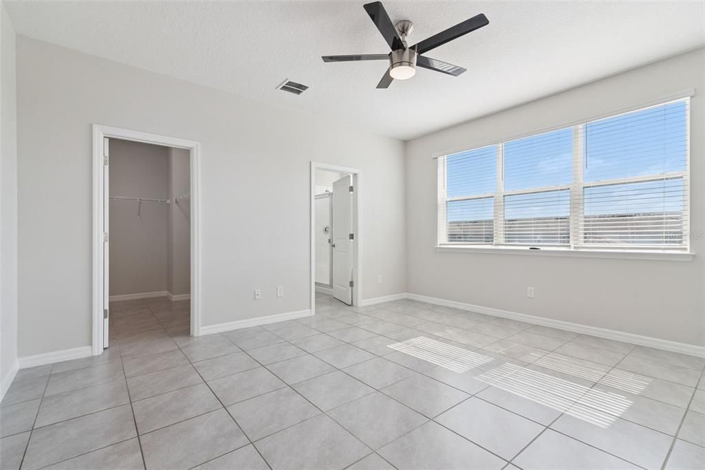 Active With Contract: $434,000 (4 beds, 3 baths, 2200 Square Feet)