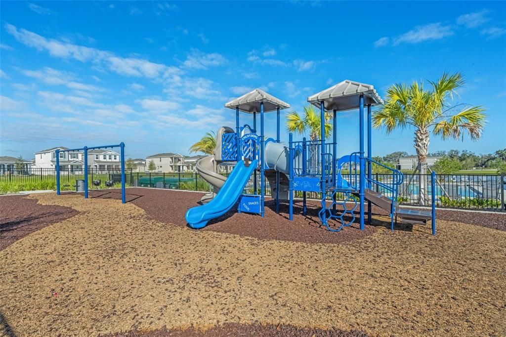 Active With Contract: $434,000 (4 beds, 3 baths, 2200 Square Feet)