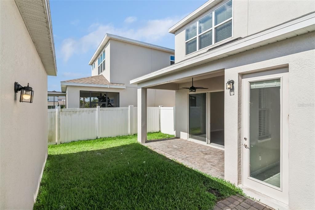 Active With Contract: $434,000 (4 beds, 3 baths, 2200 Square Feet)