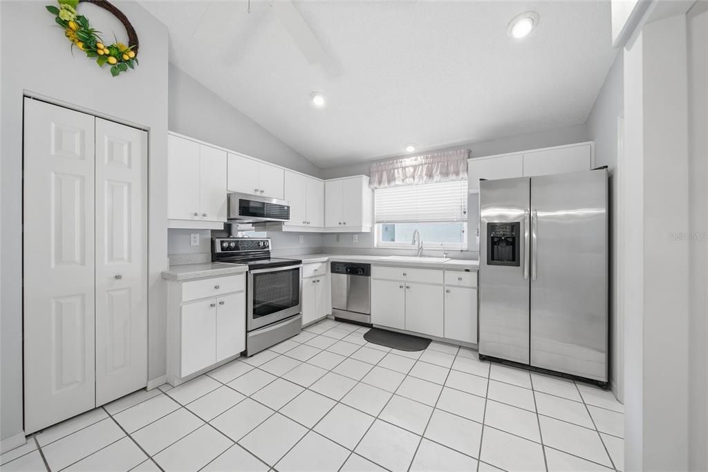 En Venta: $339,000 (3 camas, 2 baños, 1469 Pies cuadrados)