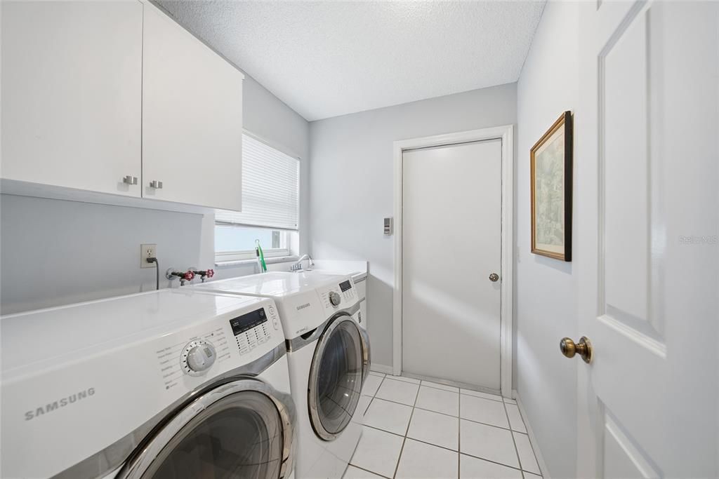 En Venta: $339,000 (3 camas, 2 baños, 1469 Pies cuadrados)
