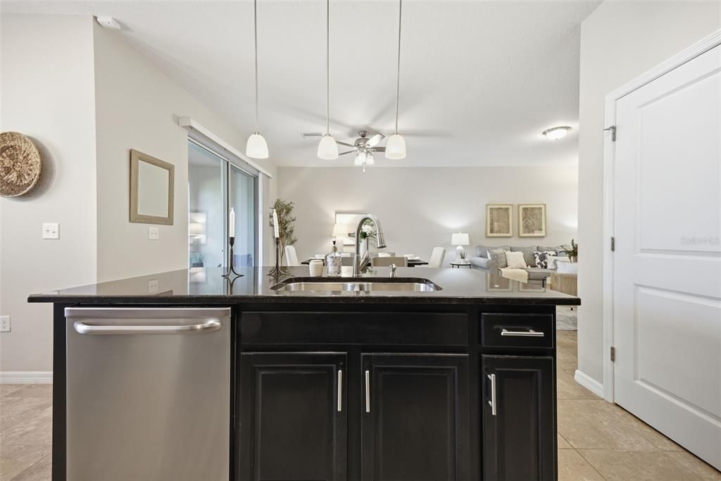 Active With Contract: $515,000 (3 beds, 2 baths, 1885 Square Feet)