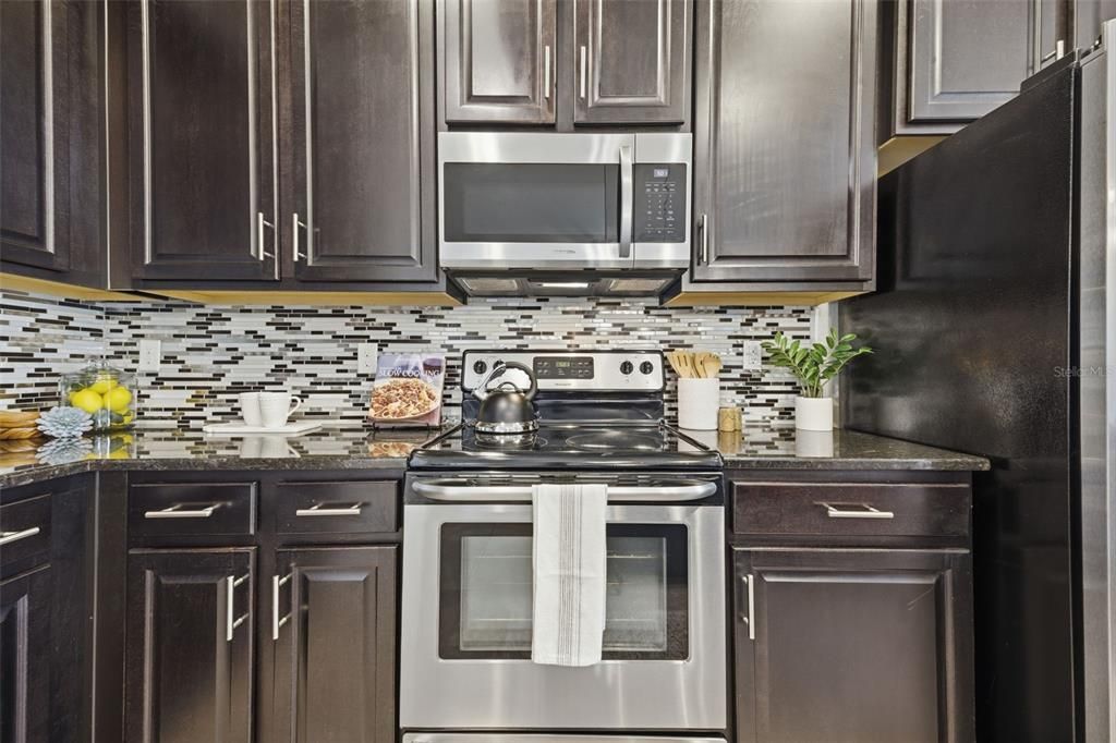 Active With Contract: $515,000 (3 beds, 2 baths, 1885 Square Feet)