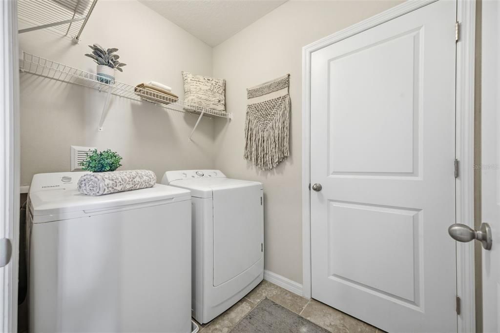 Active With Contract: $515,000 (3 beds, 2 baths, 1885 Square Feet)