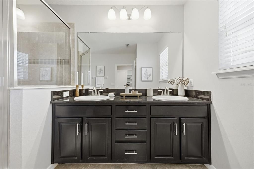 Active With Contract: $515,000 (3 beds, 2 baths, 1885 Square Feet)