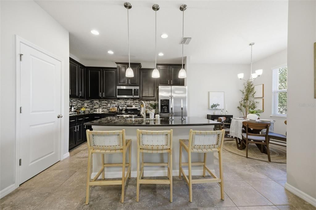 Active With Contract: $515,000 (3 beds, 2 baths, 1885 Square Feet)