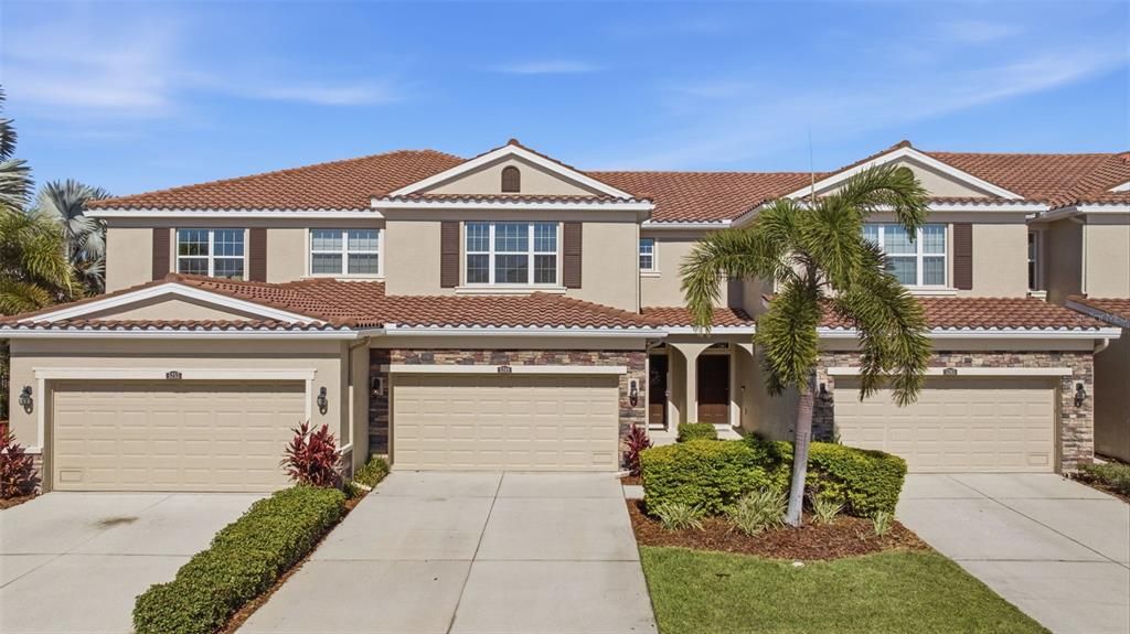 Active With Contract: $515,000 (3 beds, 2 baths, 1885 Square Feet)