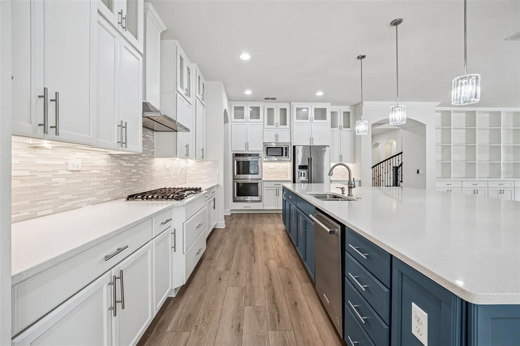 For Sale: $1,435,000 (5 beds, 5 baths, 5437 Square Feet)