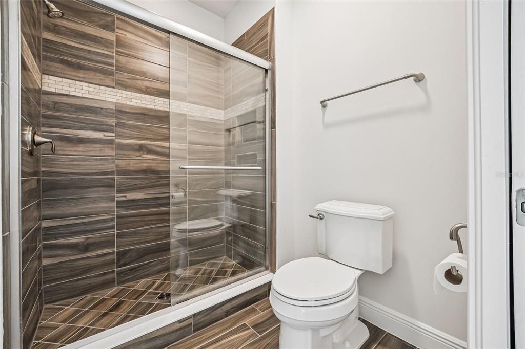 For Sale: $1,435,000 (5 beds, 5 baths, 5437 Square Feet)