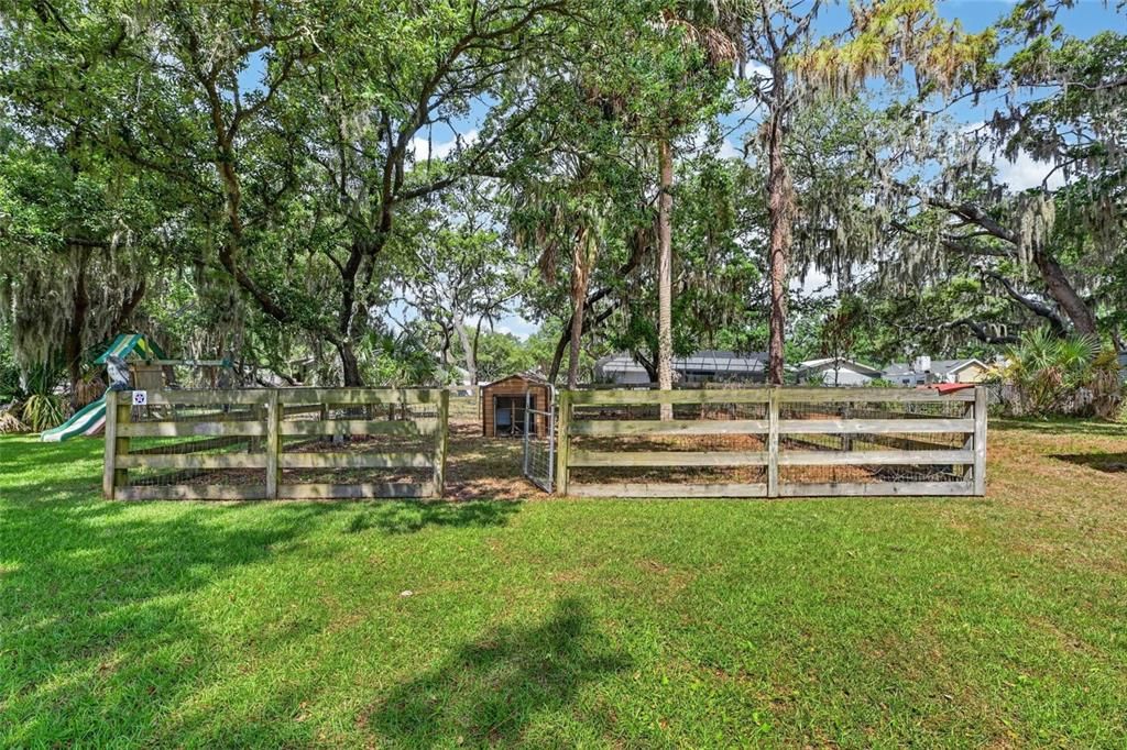 Activo con contrato: $699,900 (4 camas, 2 baños, 2118 Pies cuadrados)