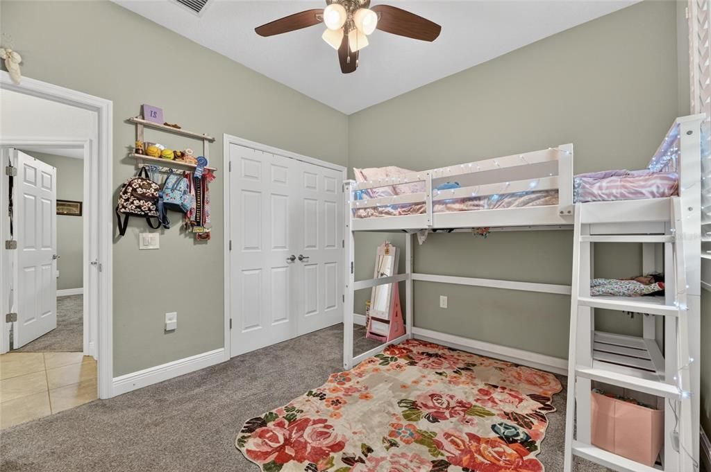 Activo con contrato: $699,900 (4 camas, 2 baños, 2118 Pies cuadrados)