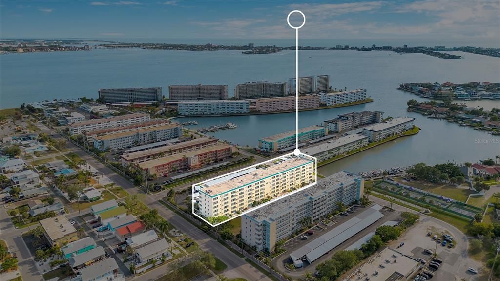 На продажу: $159,990 (2 спален, 2 ванн, 1120 Квадратных фут)