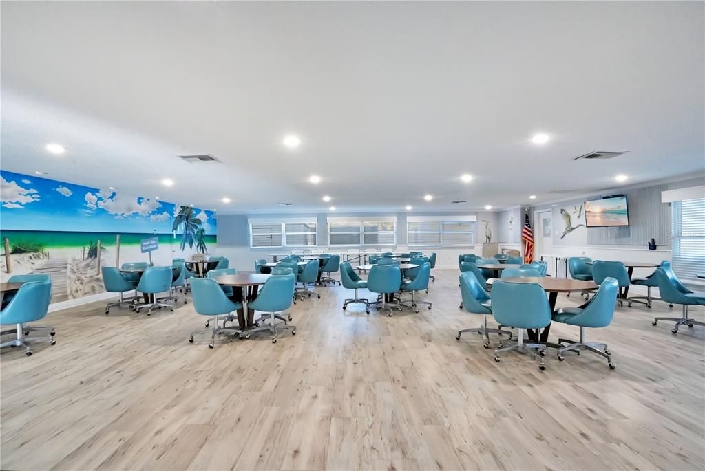 На продажу: $159,990 (2 спален, 2 ванн, 1120 Квадратных фут)