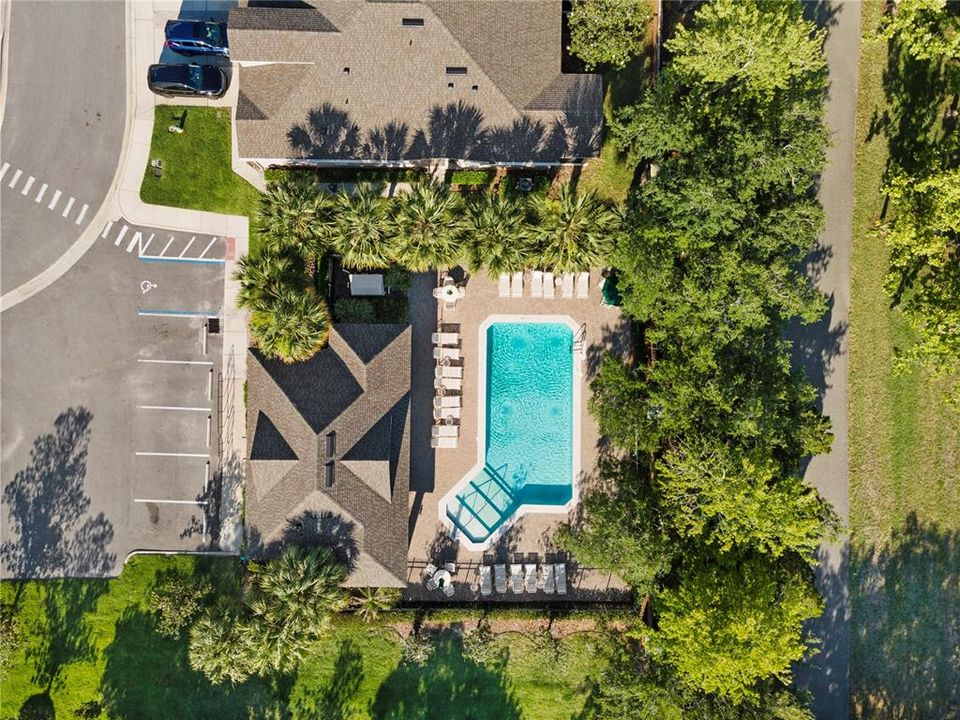 Activo con contrato: $435,000 (3 camas, 3 baños, 2176 Pies cuadrados)