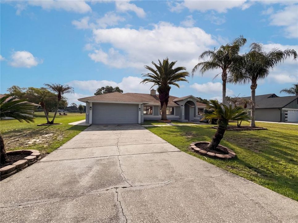 En Venta: $385,000 (3 camas, 2 baños, 1716 Pies cuadrados)