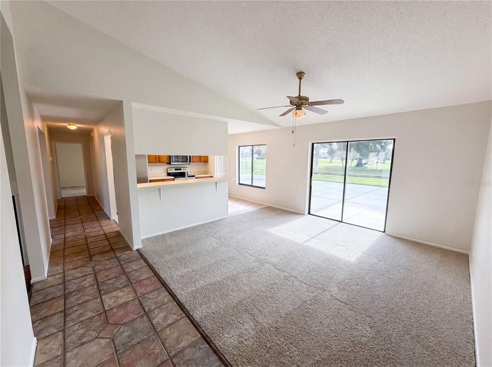En Venta: $385,000 (3 camas, 2 baños, 1716 Pies cuadrados)