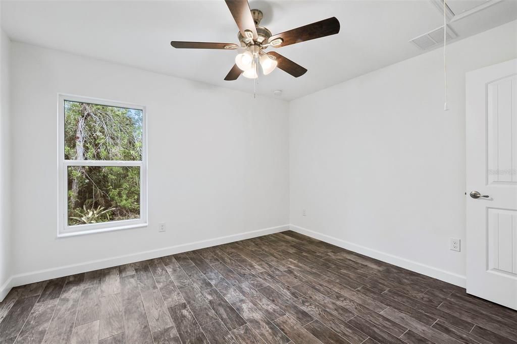 For Sale: $341,300 (3 beds, 2 baths, 1502 Square Feet)