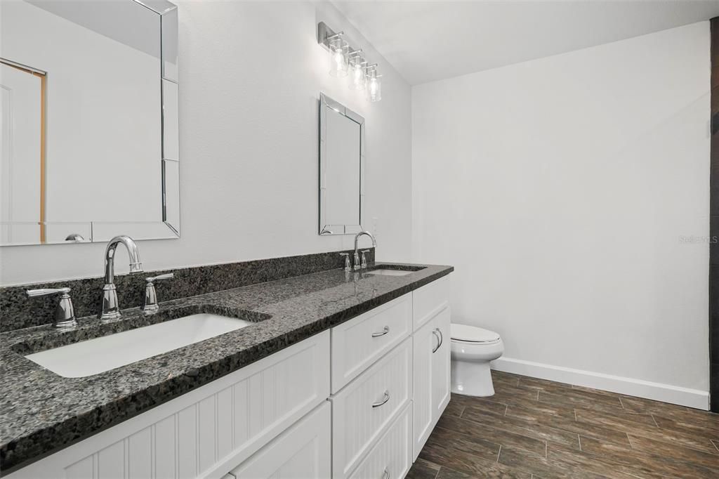 For Sale: $341,300 (3 beds, 2 baths, 1502 Square Feet)