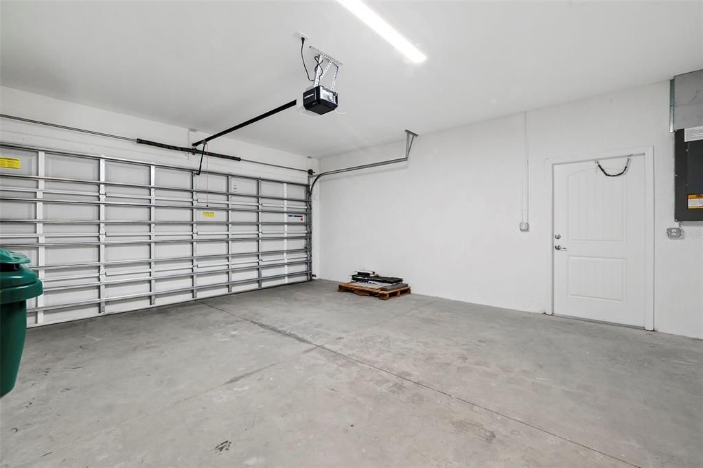 For Sale: $341,300 (3 beds, 2 baths, 1502 Square Feet)