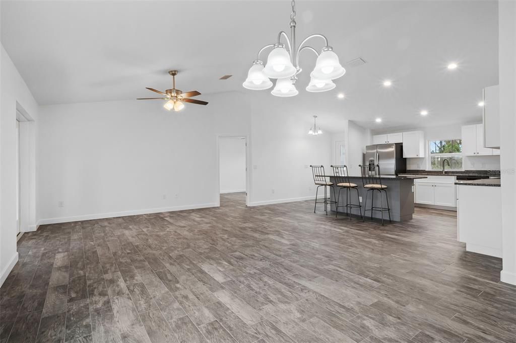 For Sale: $341,300 (3 beds, 2 baths, 1502 Square Feet)