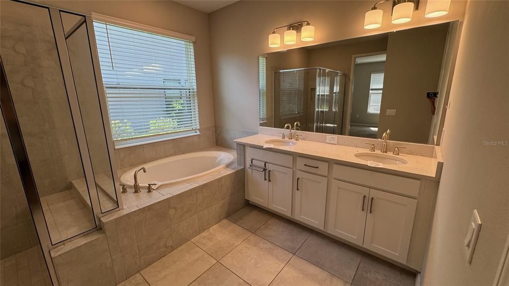 Active With Contract: $412,500 (4 beds, 3 baths, 2420 Square Feet)
