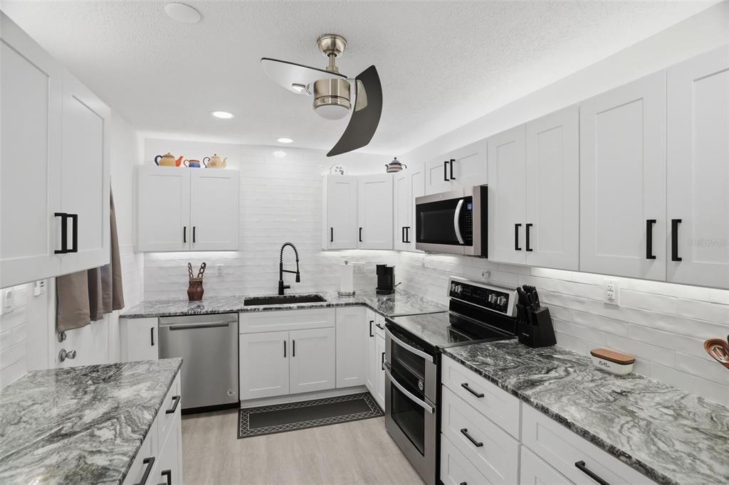 En Venta: $265,000 (3 camas, 2 baños, 1305 Pies cuadrados)