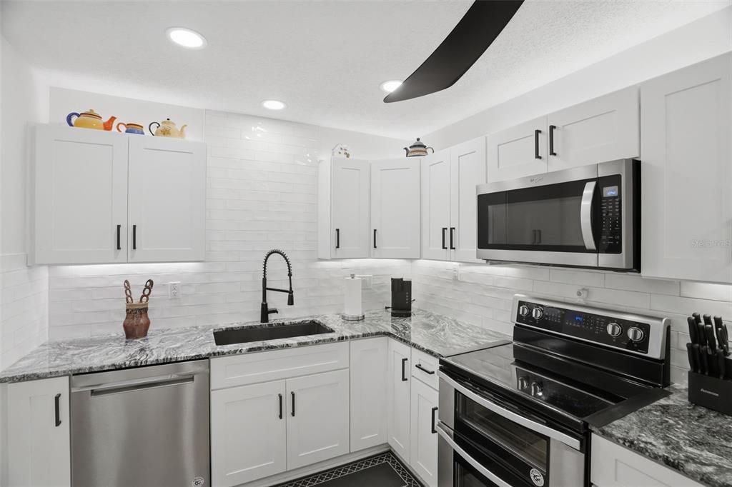 En Venta: $265,000 (3 camas, 2 baños, 1305 Pies cuadrados)