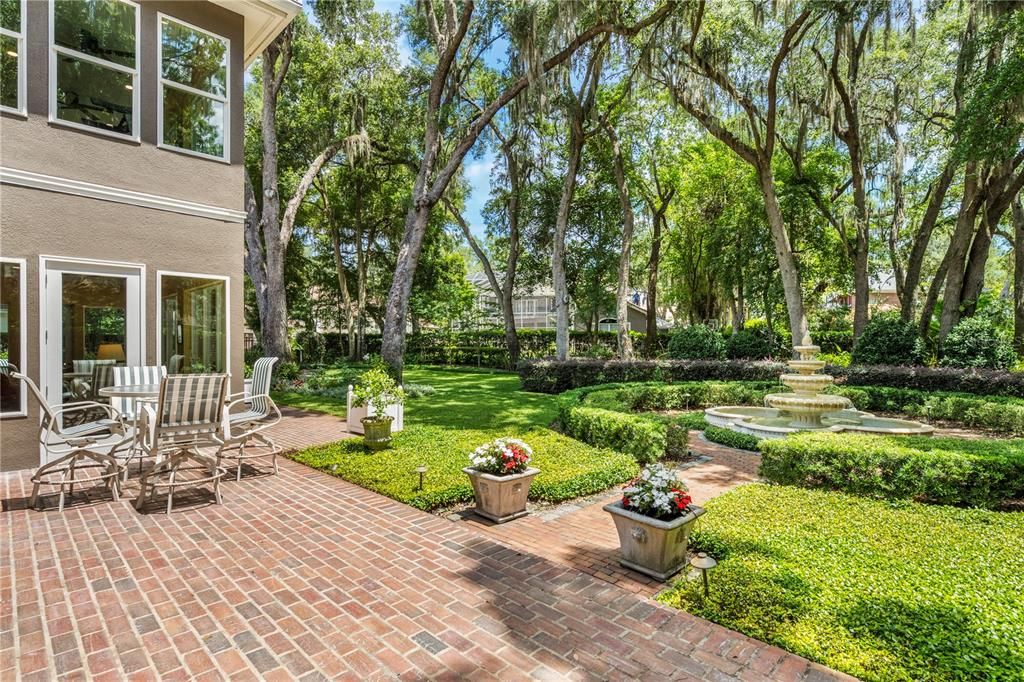For Sale: $1,999,000 (4 beds, 4 baths, 5780 Square Feet)