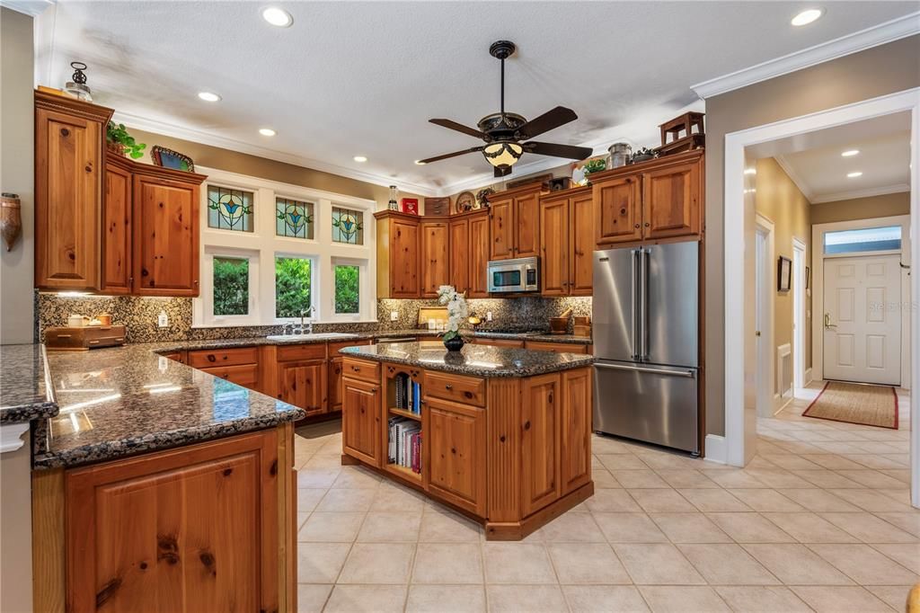 For Sale: $1,999,000 (4 beds, 4 baths, 5780 Square Feet)