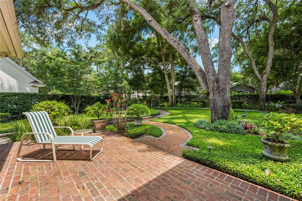 For Sale: $1,999,000 (4 beds, 4 baths, 5780 Square Feet)