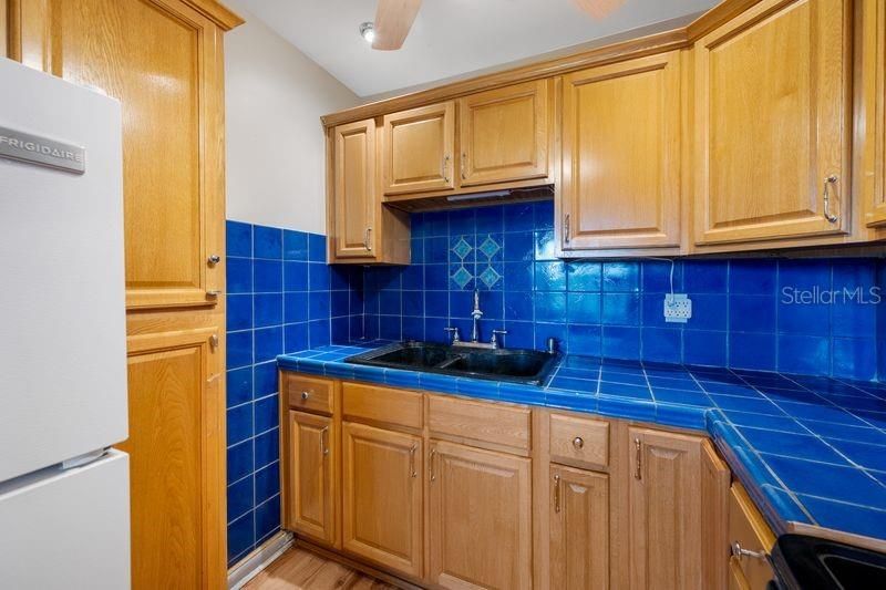В аренду: $1,325 (1 спален, 1 ванн, 650 Квадратных фут)