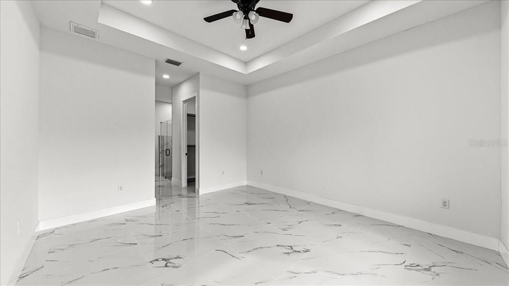 En Venta: $329,999 (4 camas, 2 baños, 1842 Pies cuadrados)