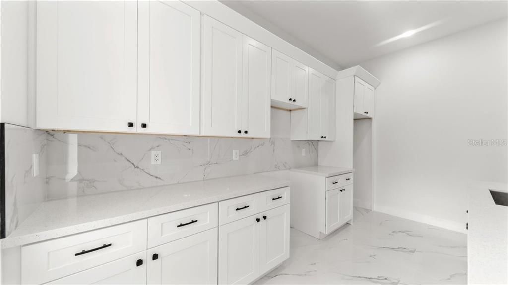 En Venta: $329,999 (4 camas, 2 baños, 1842 Pies cuadrados)