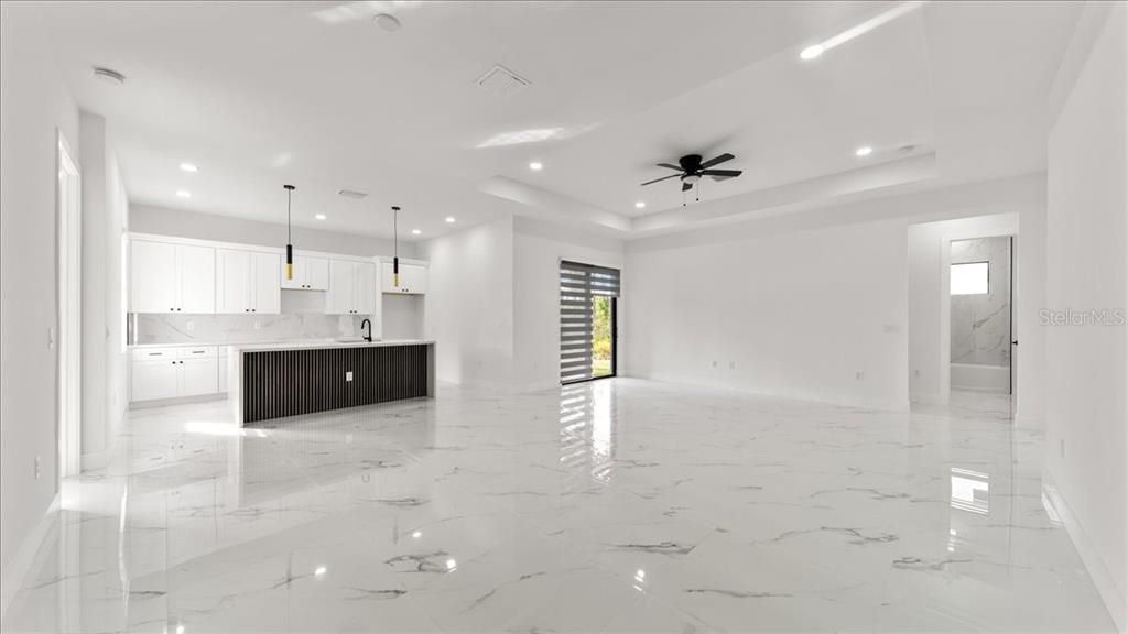 En Venta: $329,999 (4 camas, 2 baños, 1842 Pies cuadrados)