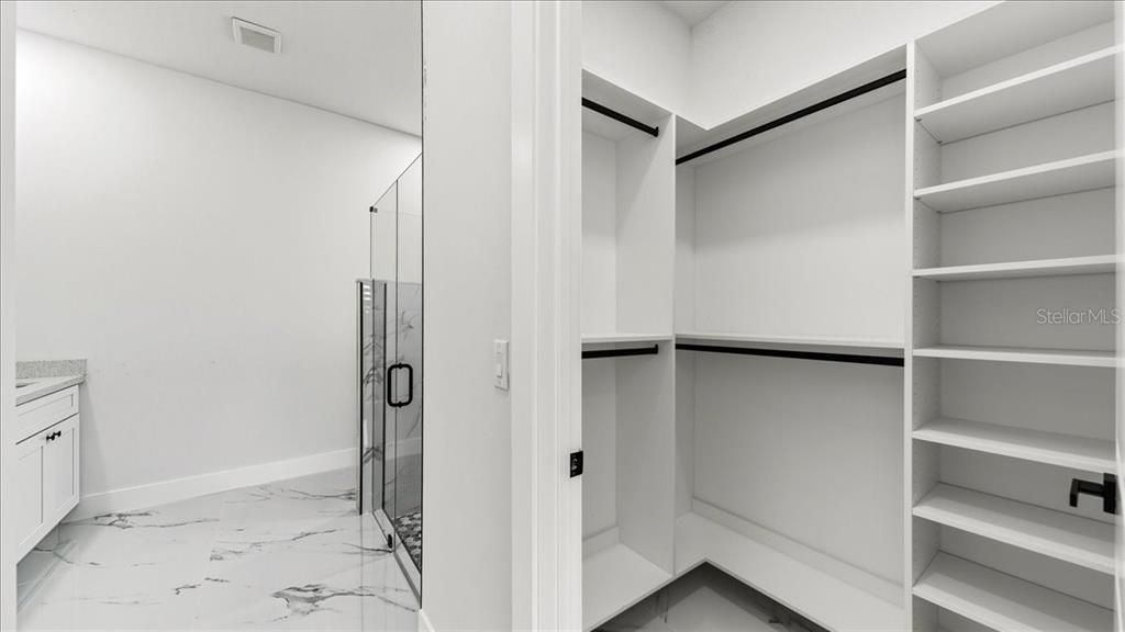 En Venta: $329,999 (4 camas, 2 baños, 1842 Pies cuadrados)