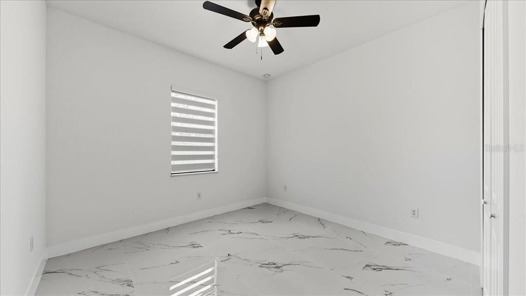 En Venta: $329,999 (4 camas, 2 baños, 1842 Pies cuadrados)