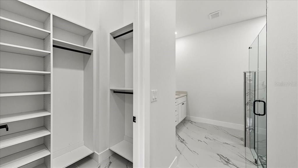 En Venta: $329,999 (4 camas, 2 baños, 1842 Pies cuadrados)