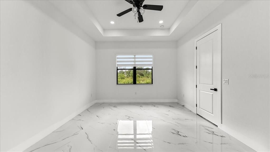 En Venta: $329,999 (4 camas, 2 baños, 1842 Pies cuadrados)